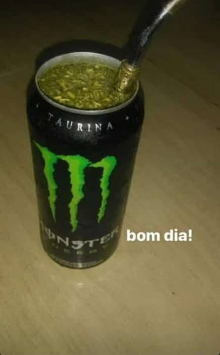 1 ano de Monster pros noivos